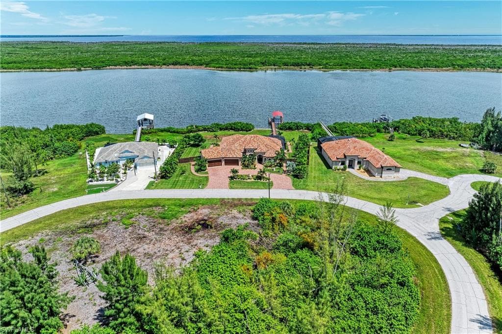 16488 Liggett CIR-72