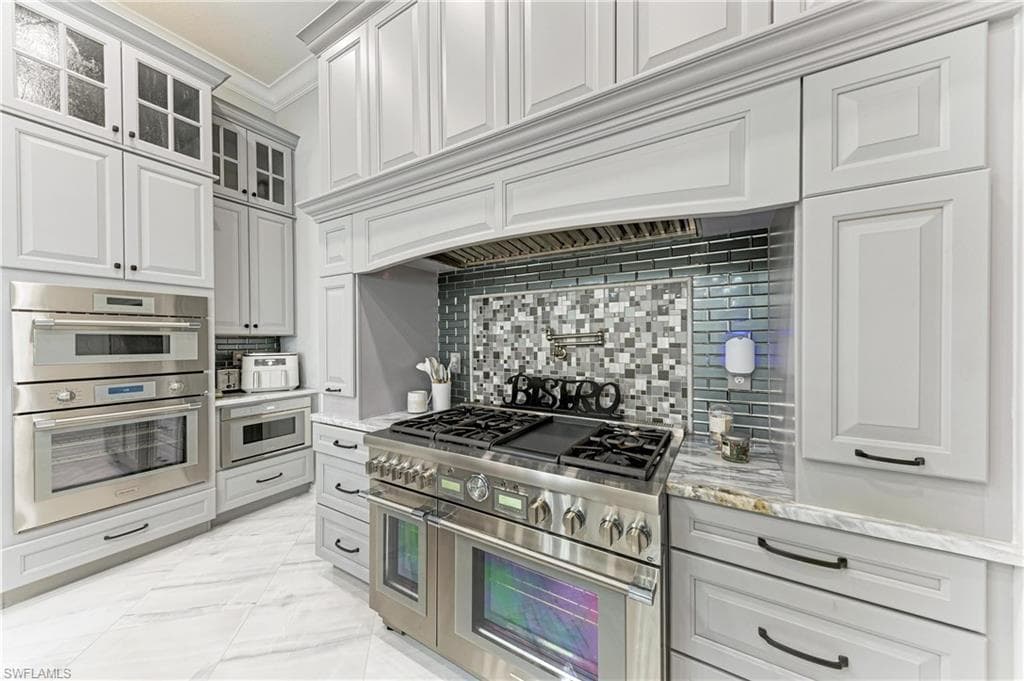 16488 Liggett CIR-22
