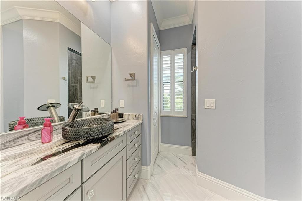 16488 Liggett CIR-36