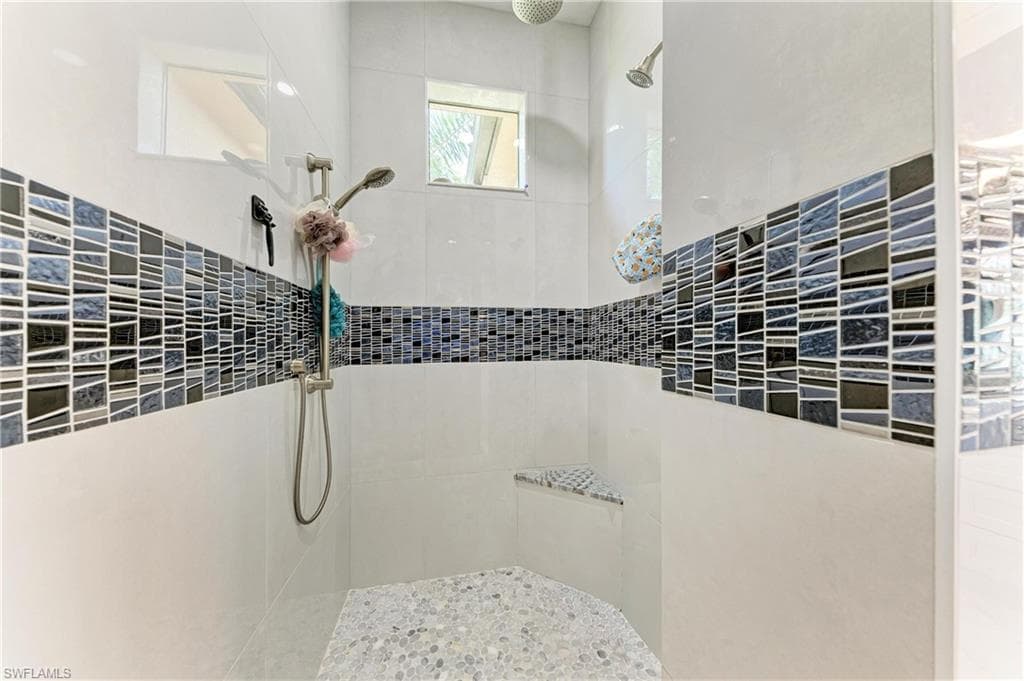 16488 Liggett CIR-37