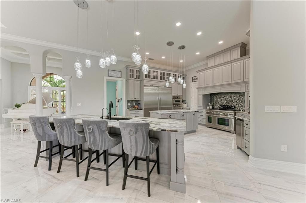 16488 Liggett CIR-19