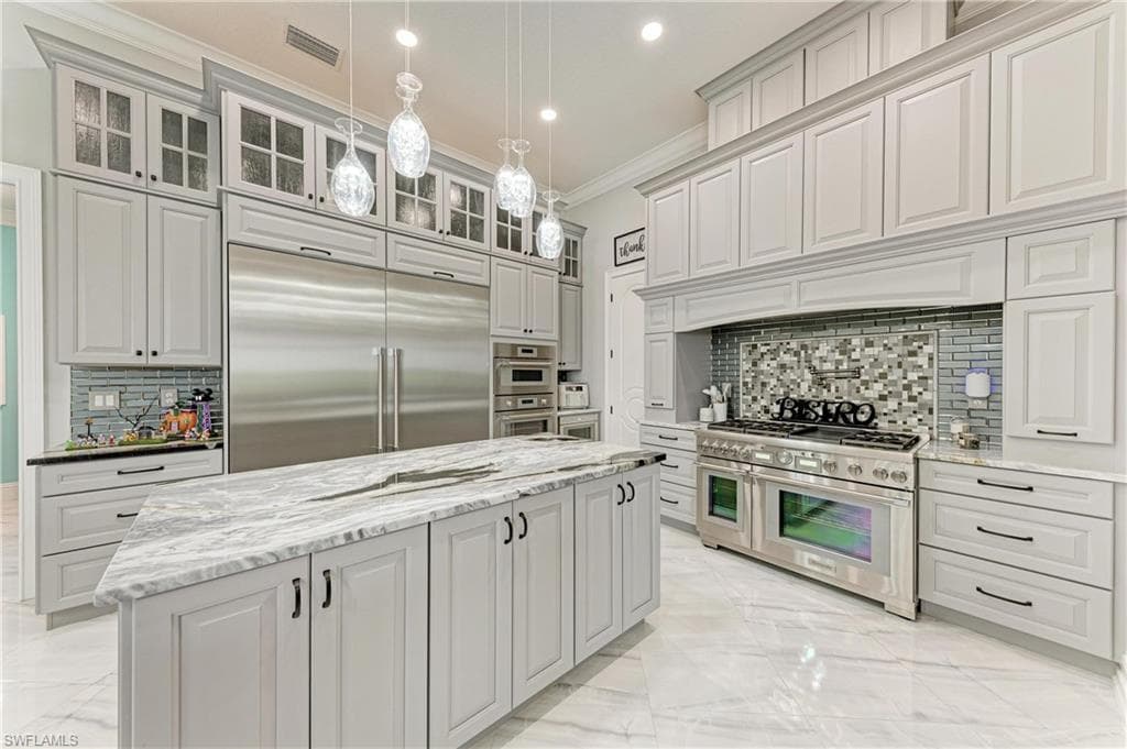 16488 Liggett CIR-21