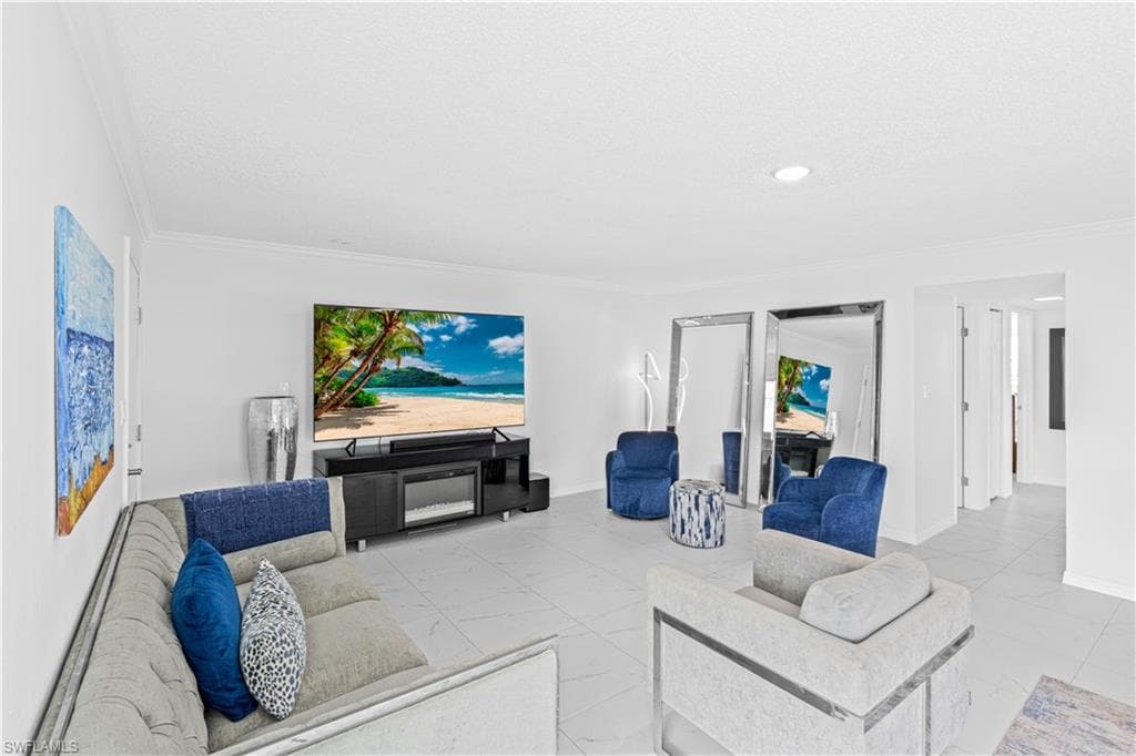 3225 E Riverside DR 34C-3