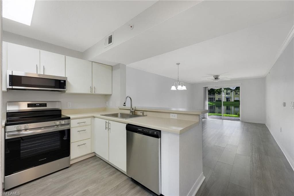 8298 Key Royal LN 415-7