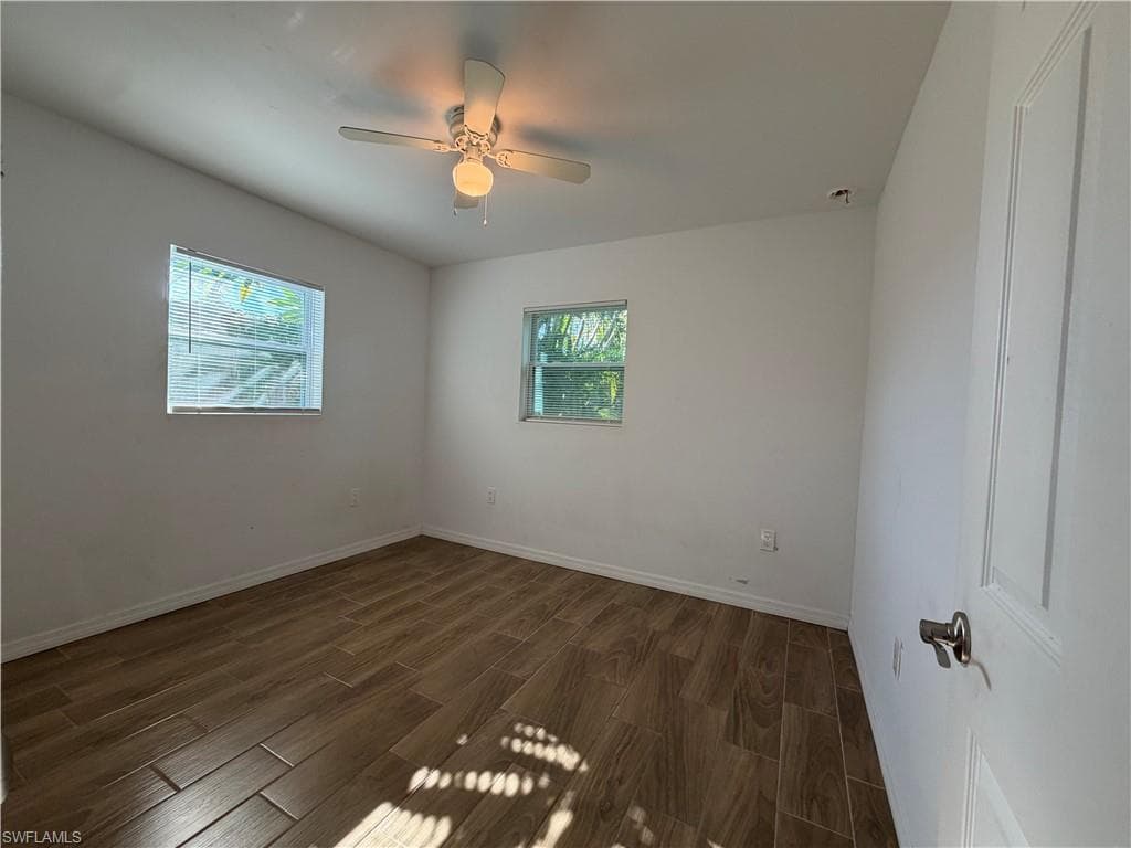 1920 Oakley AVE-13