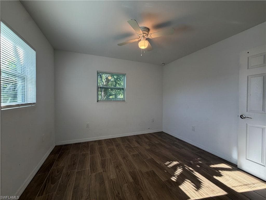 1920 Oakley AVE-14
