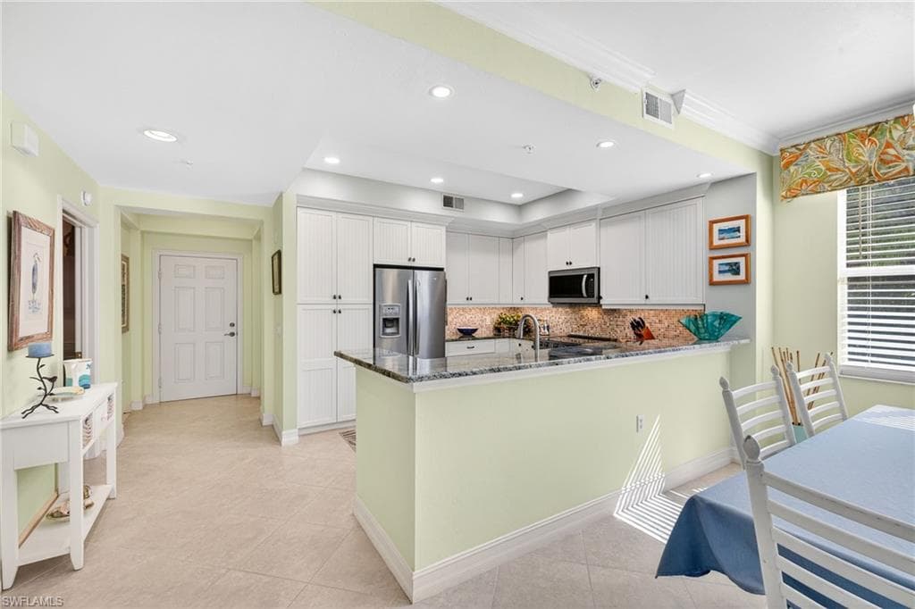 20930 Island Sound CIR 201-5