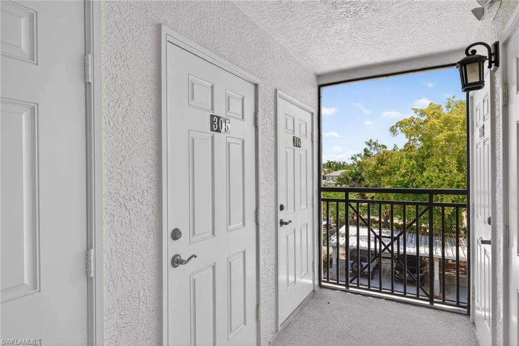20944 Island Sound CIR 305-2