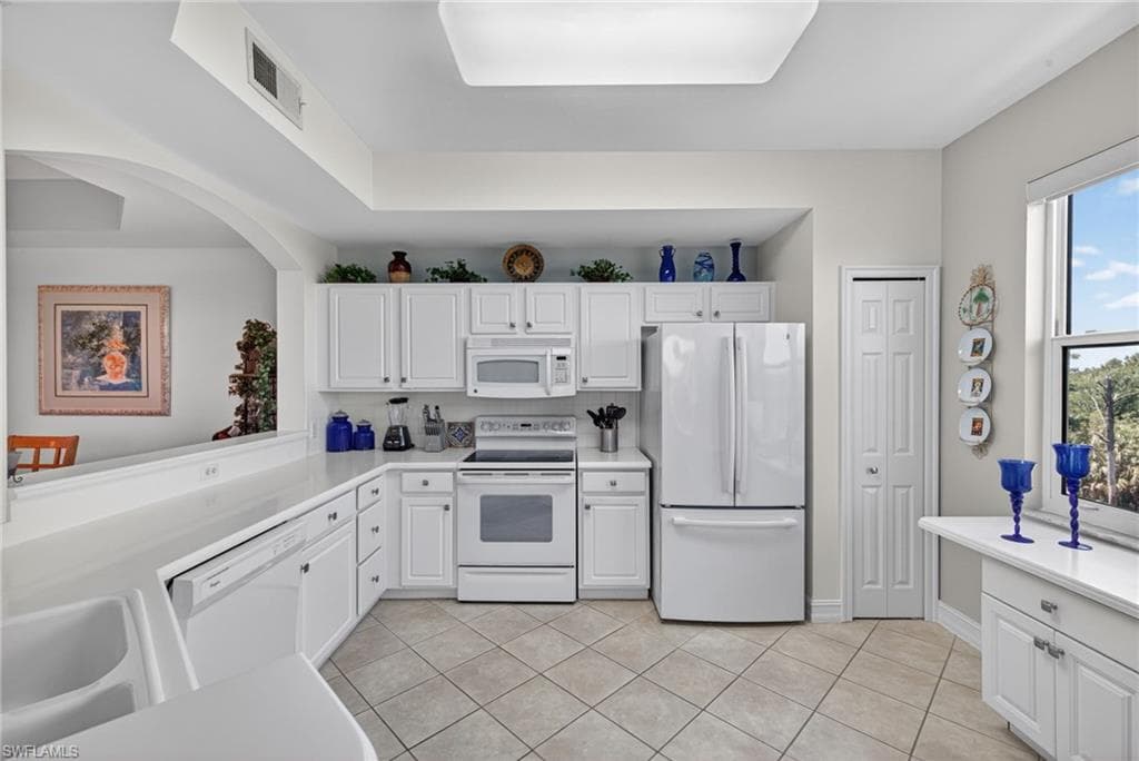 20944 Island Sound CIR 305-10