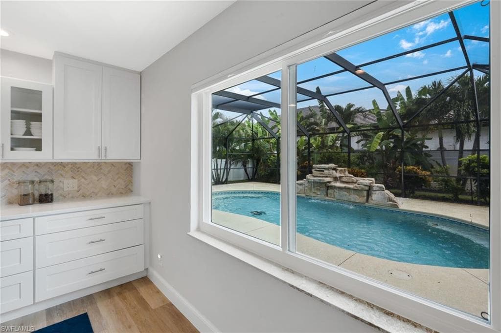 27120 Edenbridge CT-16