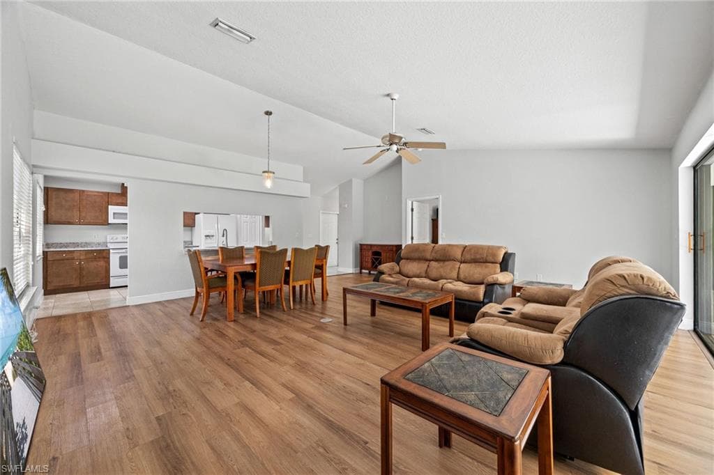 5815/5817 Littlestone CT-44