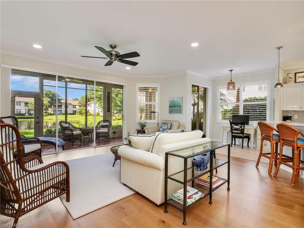 882 Carrick Bend CIR 102-16