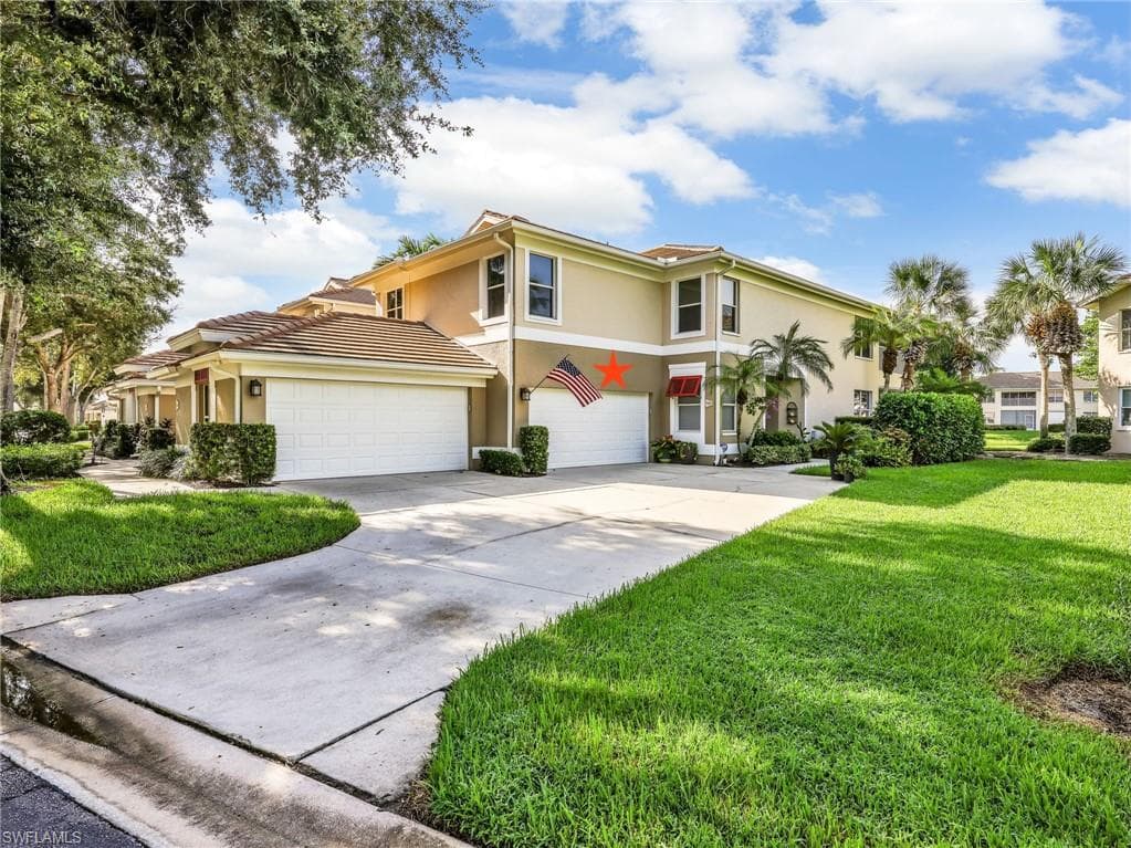 882 Carrick Bend CIR 102-2