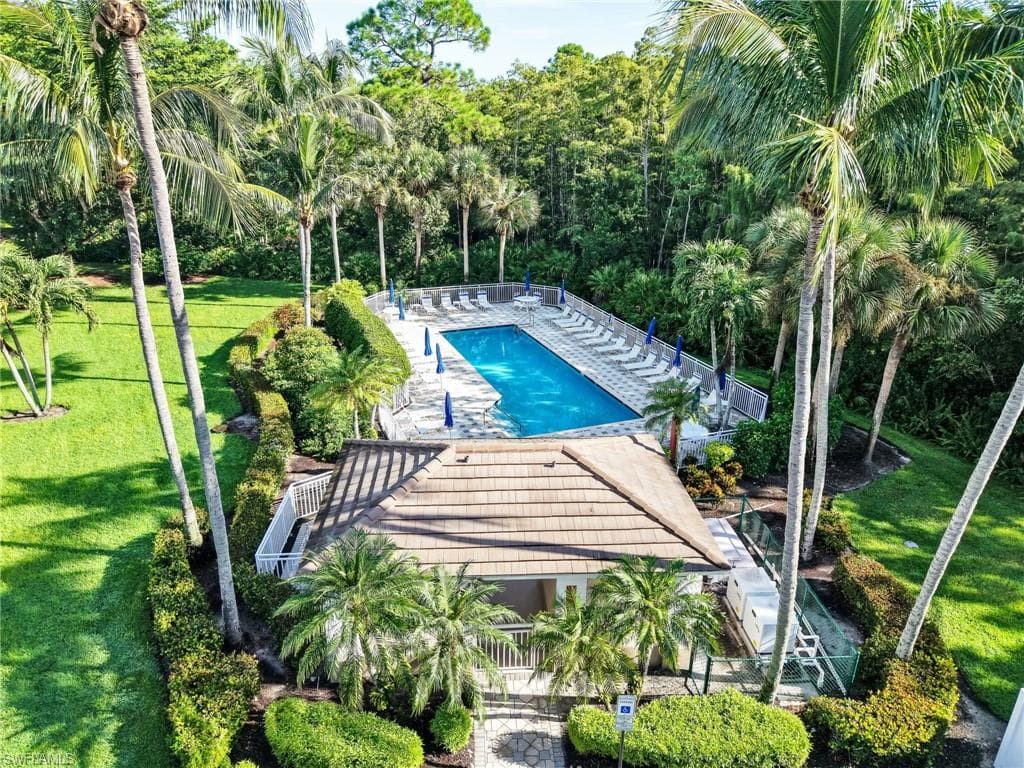 882 Carrick Bend CIR 102-36