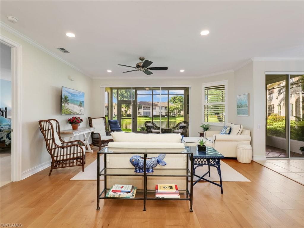 882 Carrick Bend CIR 102-0