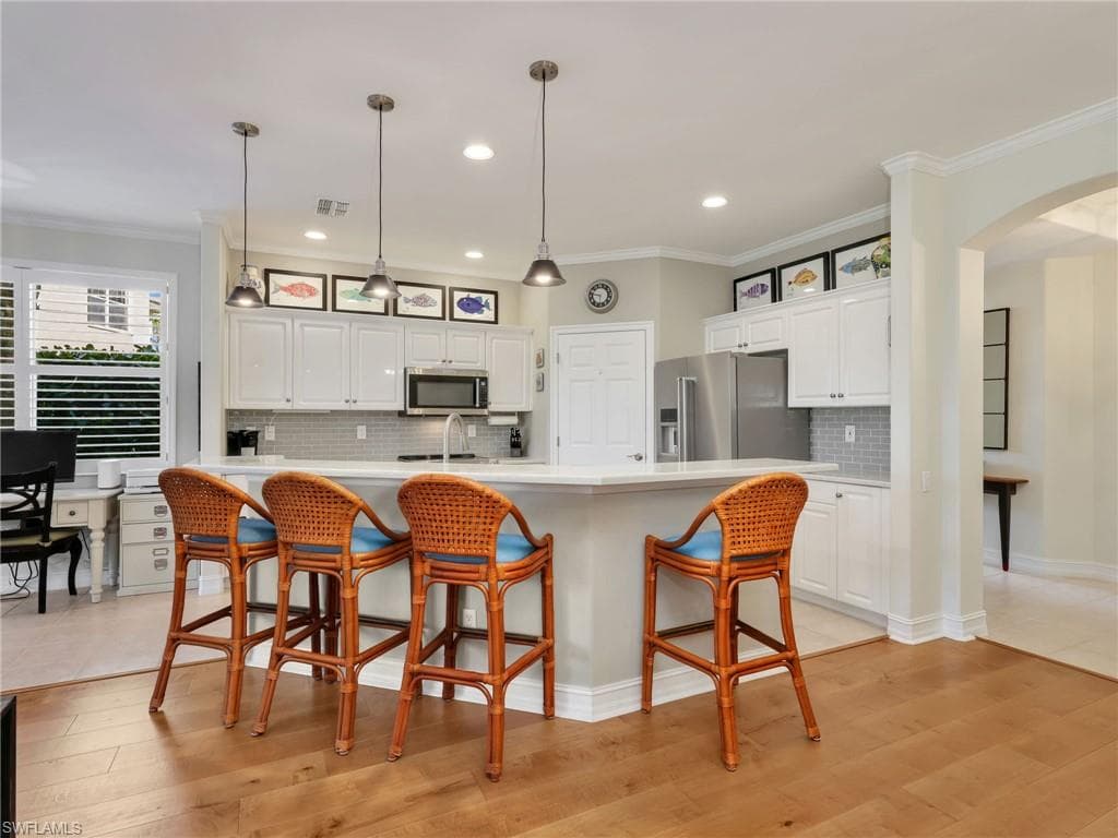 882 Carrick Bend CIR 102-11