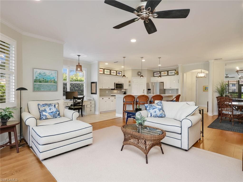 882 Carrick Bend CIR 102-19