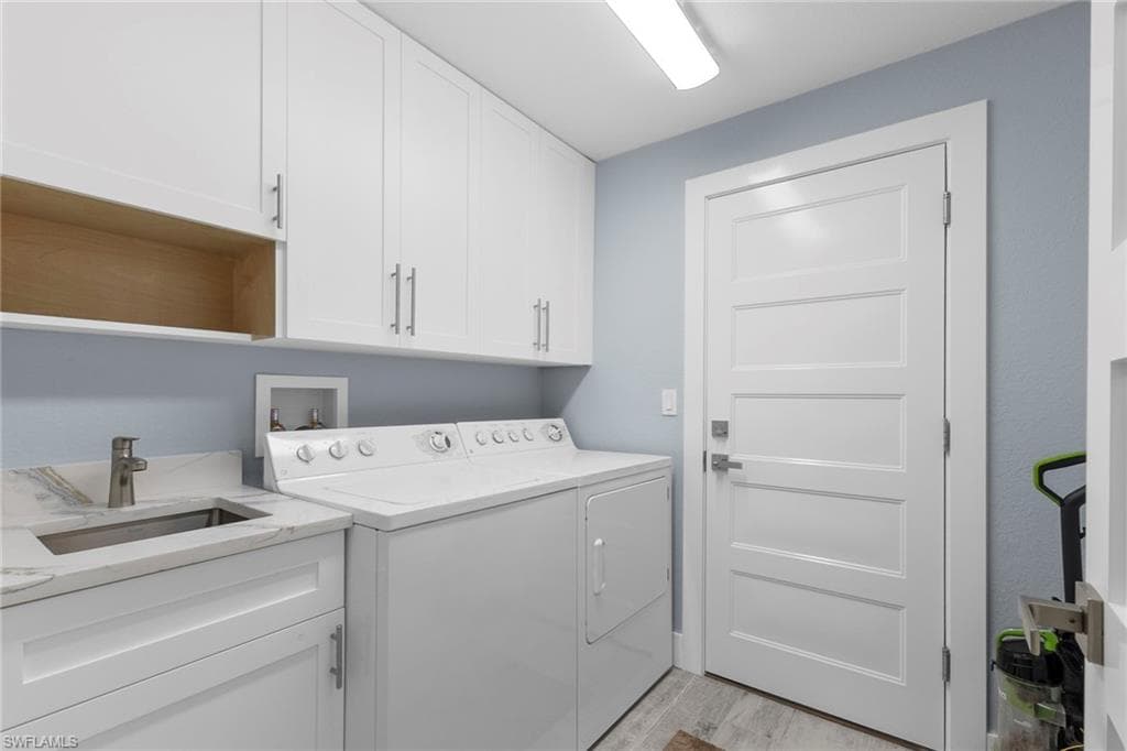 1511 Whispering Oaks CIR-25