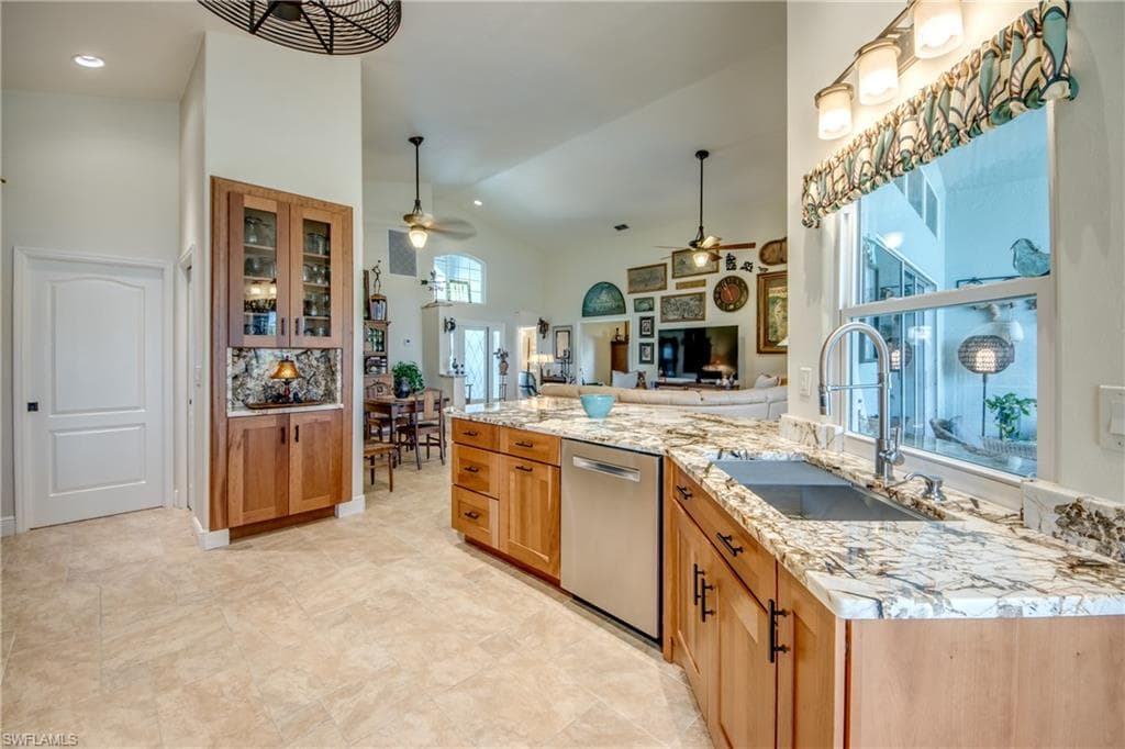 3259 Sabal Springs BLVD-21