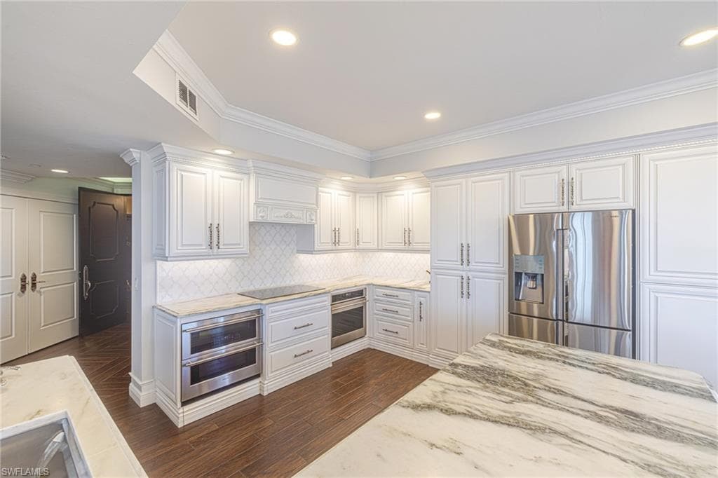 6061 Silver King BLVD 1001-16
