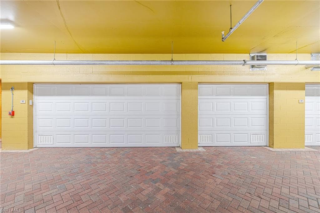 6061 Silver King BLVD 1001-58