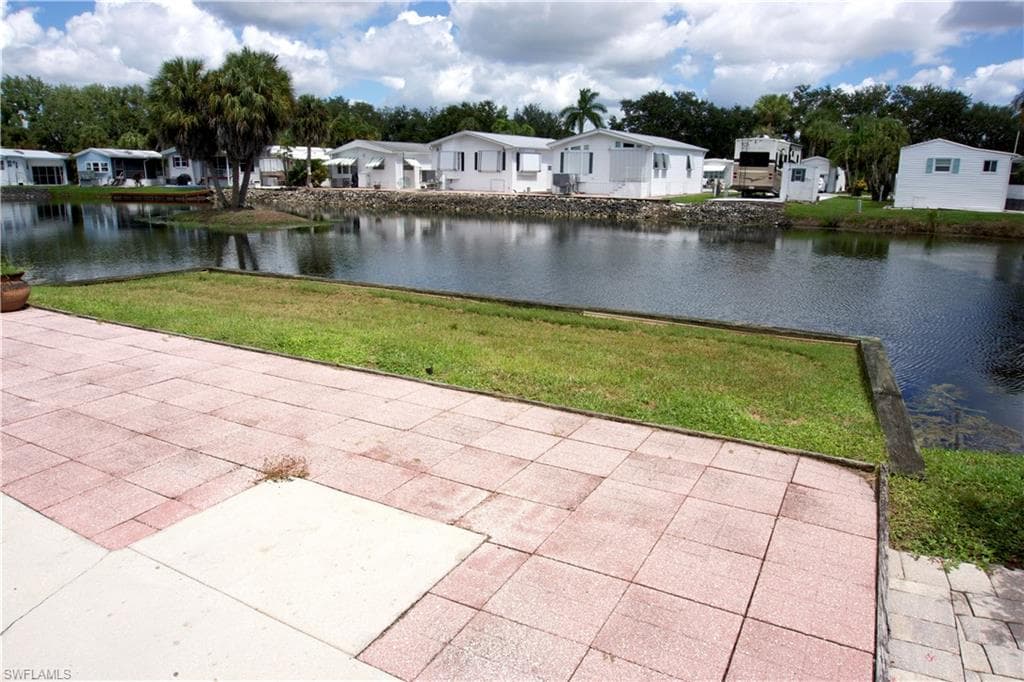 325 Imperial Wilderness BLVD-6