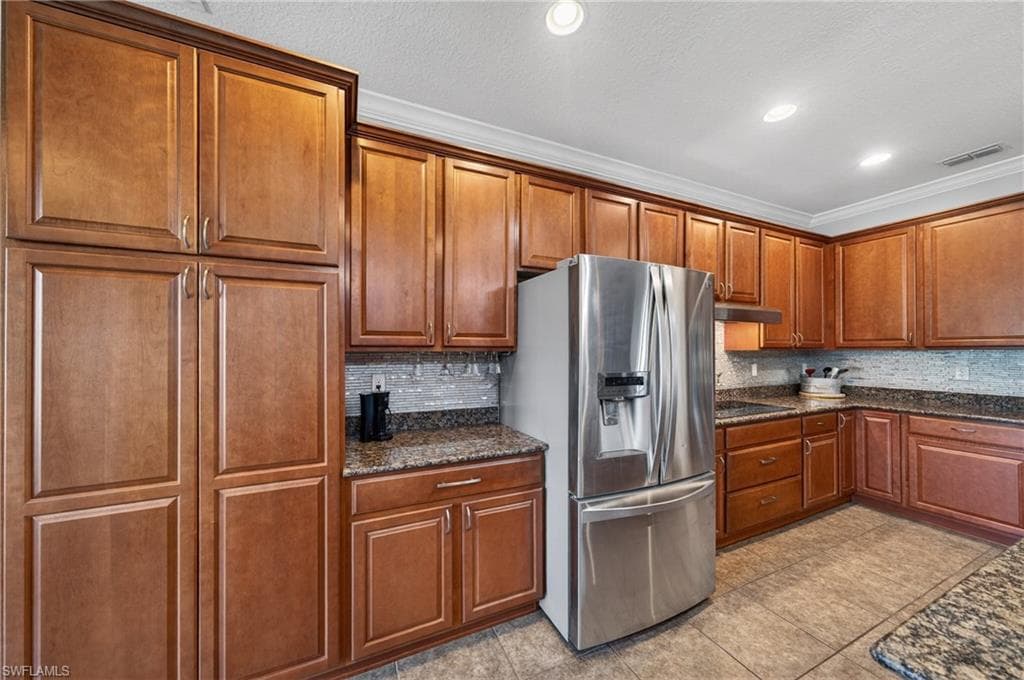 4054 River Bank WAY-10