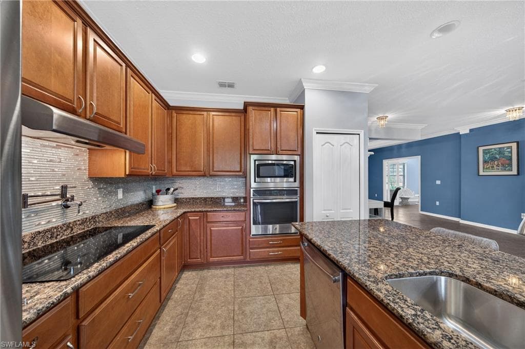 4054 River Bank WAY-11