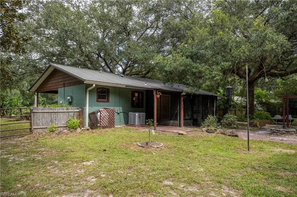 16564 25th LN-34