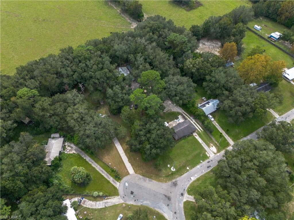 16564 25th LN-49