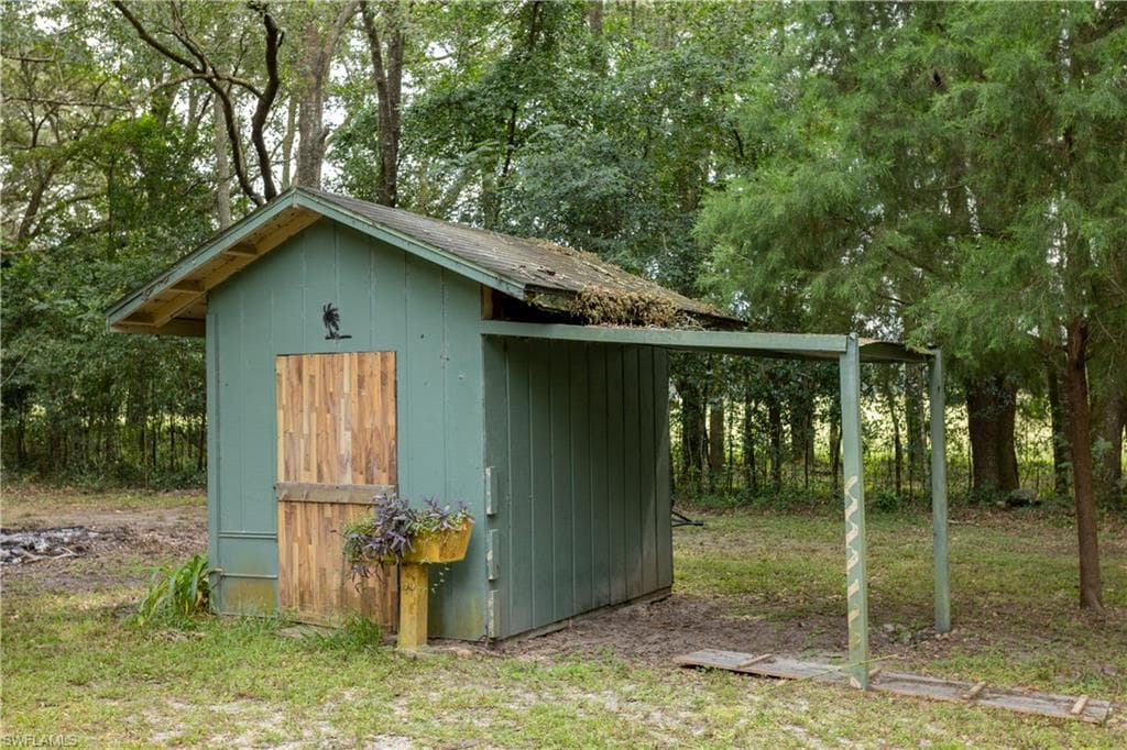 16564 25th LN-37