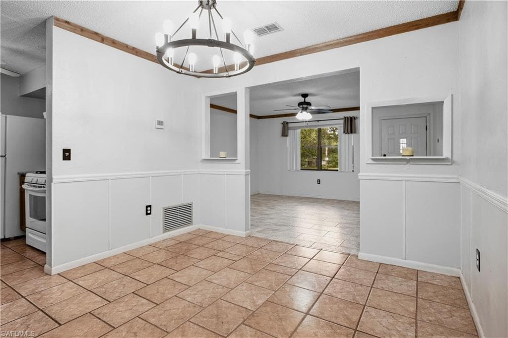 16564 25th LN-15