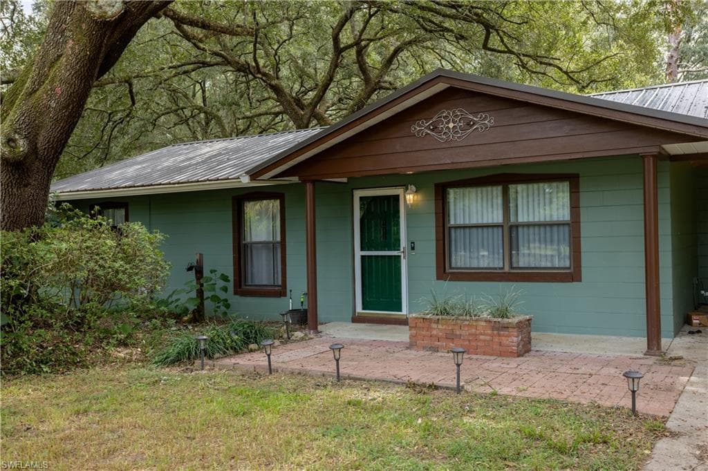 16564 25th LN-4