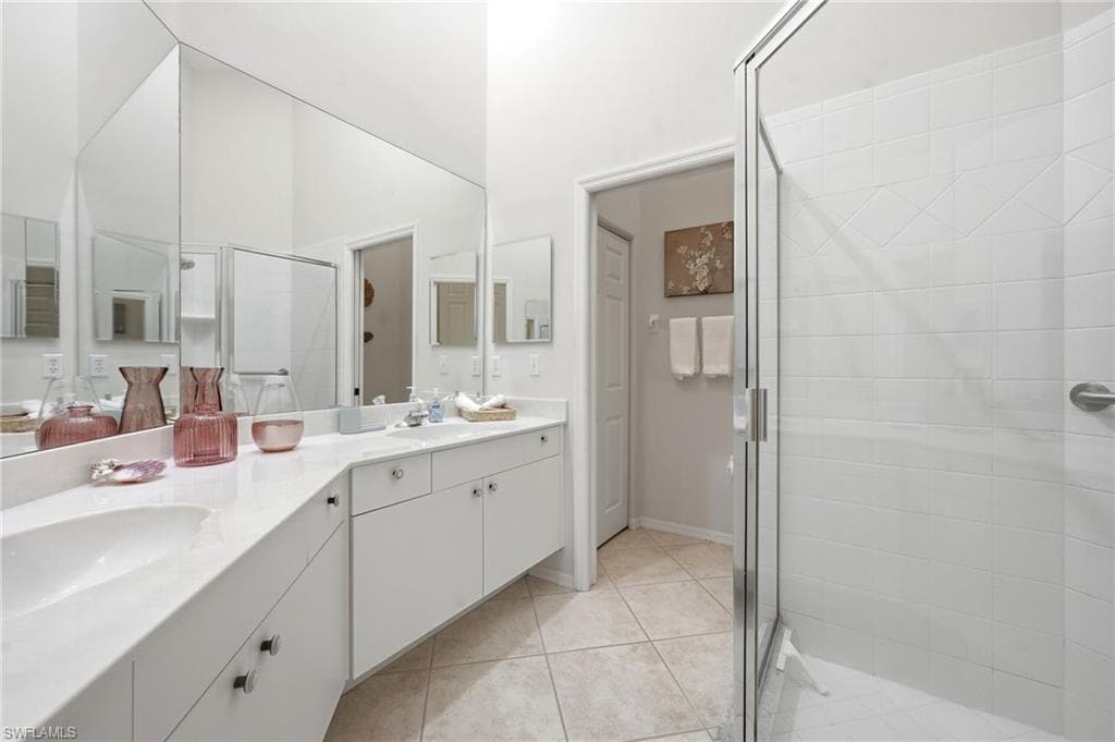 1240 Sarah Jean CIR 205-13