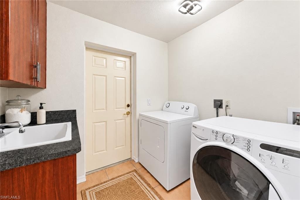 2223 NW 25th TER-38