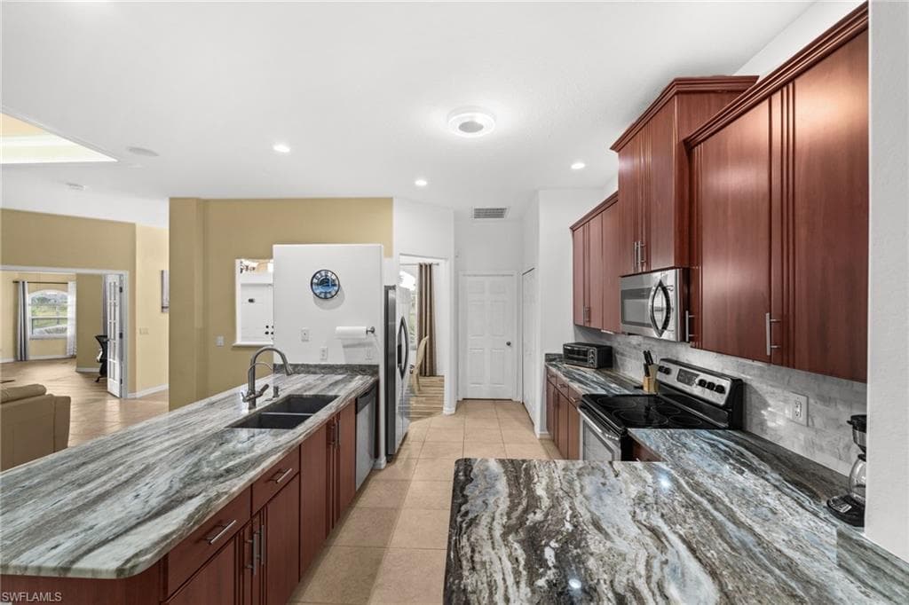 2223 NW 25th TER-15