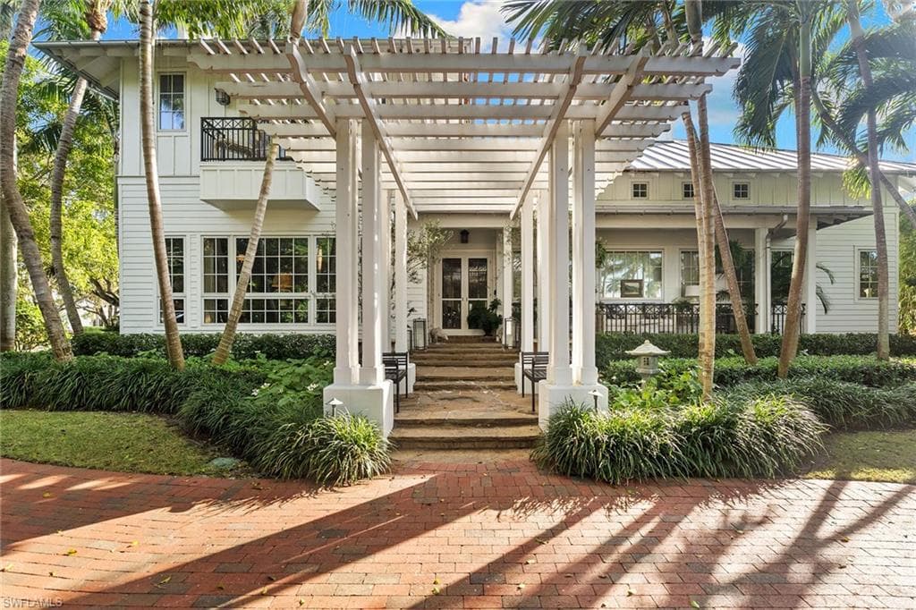 1800 Gordon DR-1