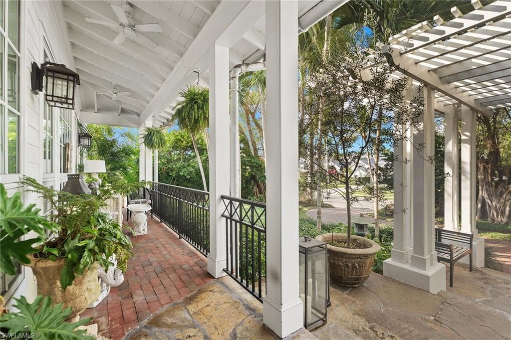 1800 Gordon DR-5