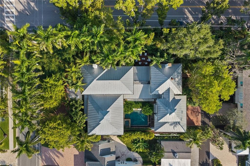 1800 Gordon DR-38