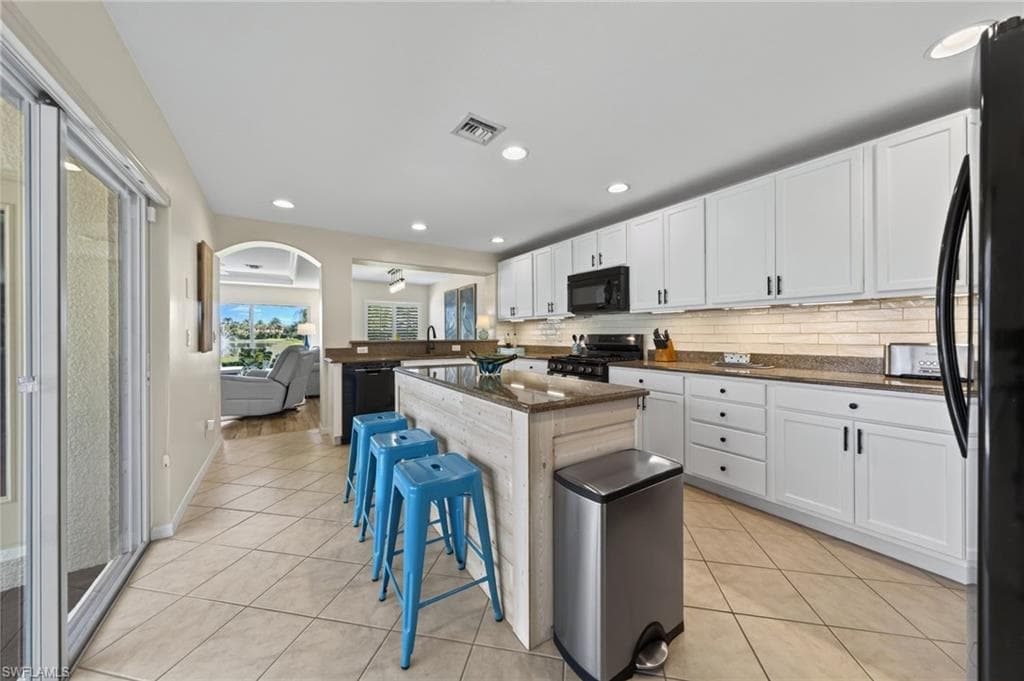 9049 Astonia WAY-13