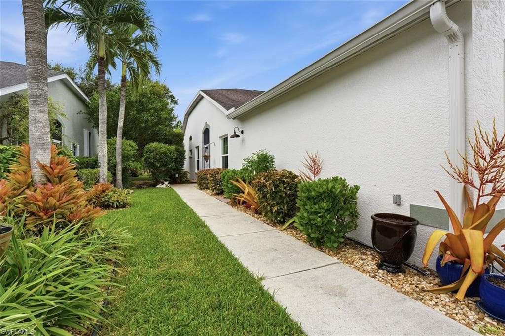 5253 Whitten DR-5