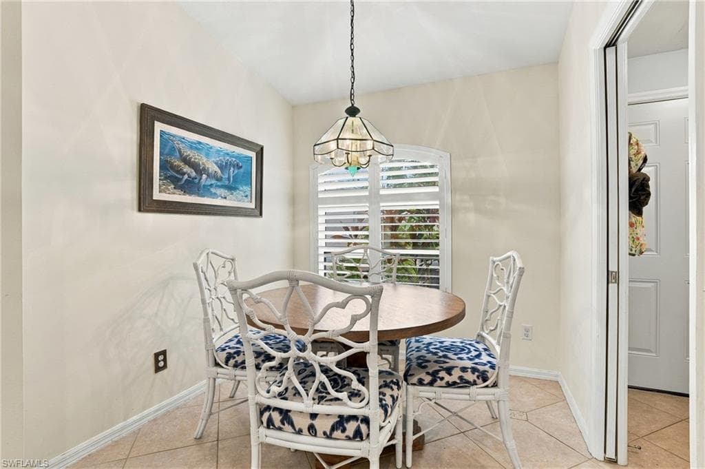 5253 Whitten DR-12