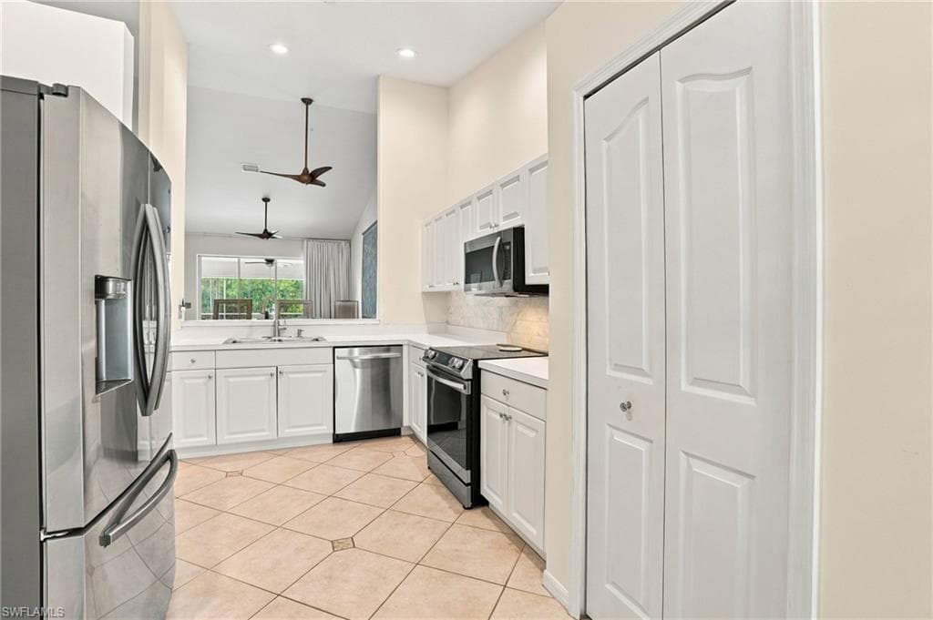 5253 Whitten DR-15