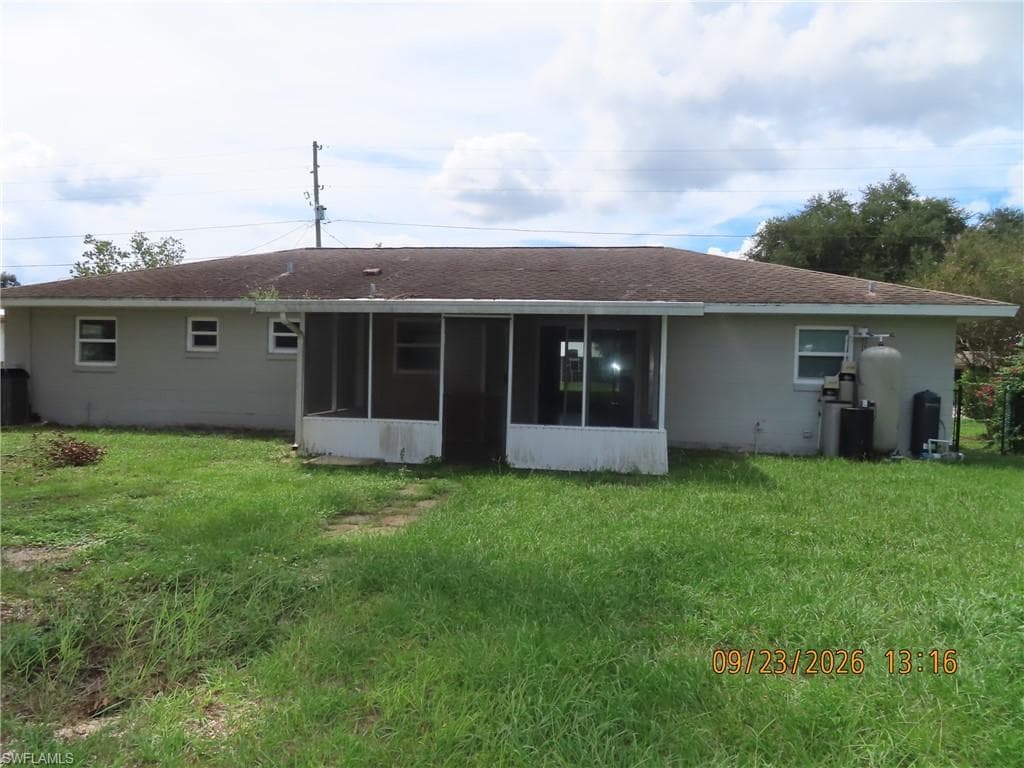 1579 Buck ST-1