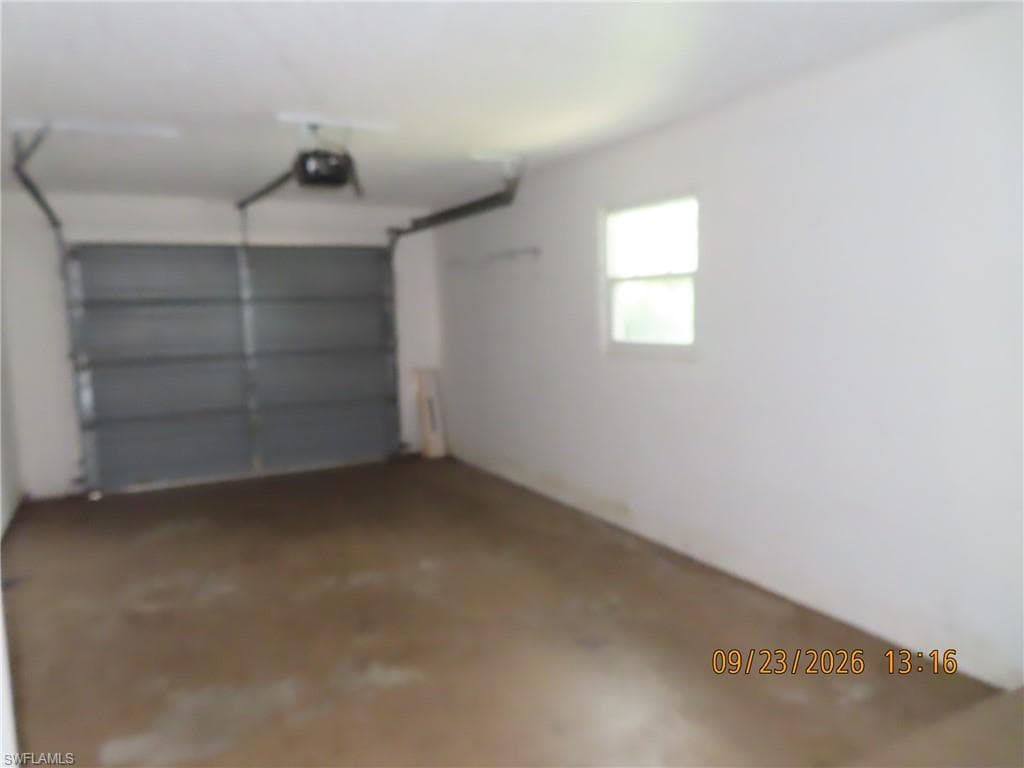 1579 Buck ST-10
