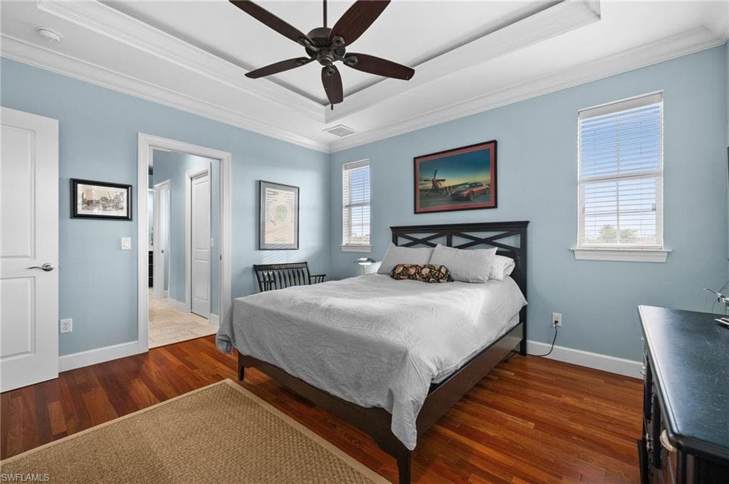 2713 8th AVE-16