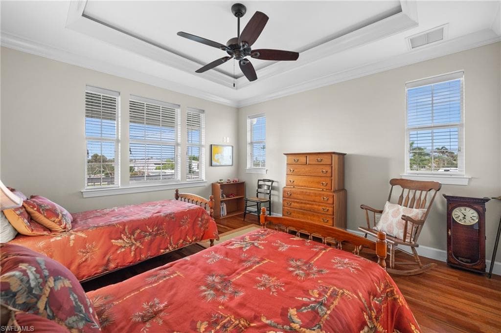 2713 8th AVE-24