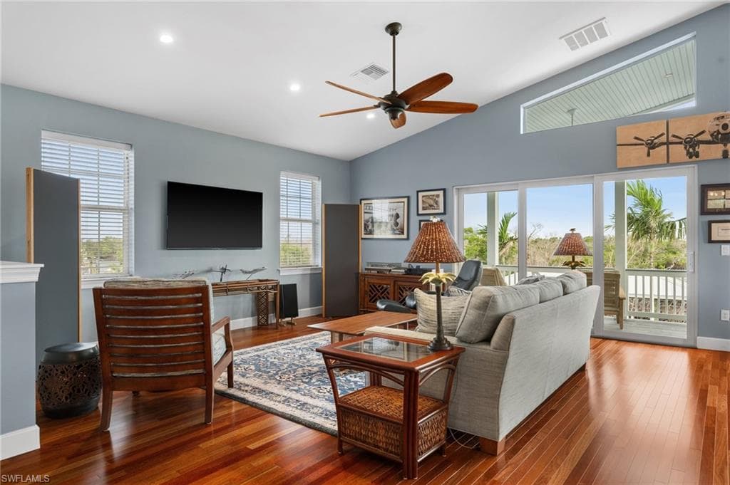 2713 8th AVE-30