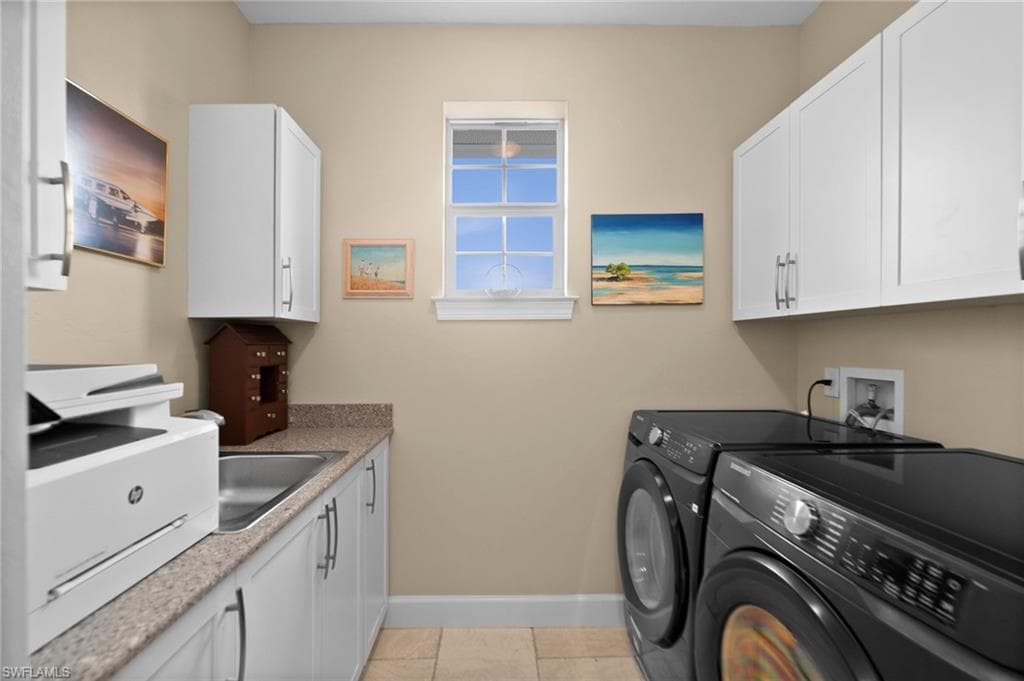 2713 8th AVE-38