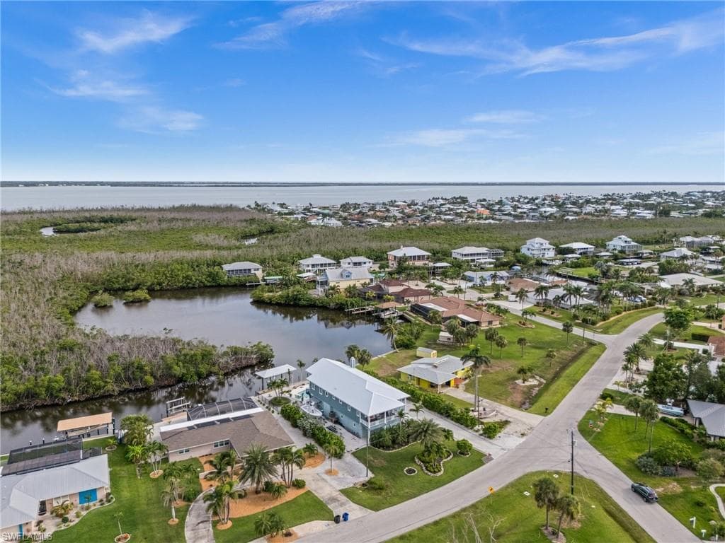 2713 8th AVE-49